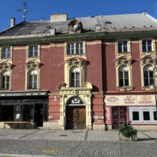Prodej činžovního domu 660 m² Holešov, nám. Dr. E. Beneše