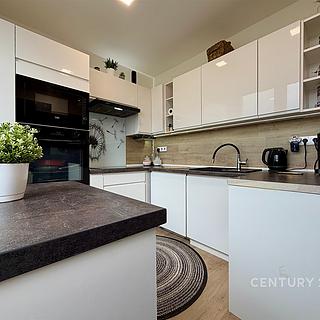 Prodej bytu 3+1 72 m² Kostelec u Holešova