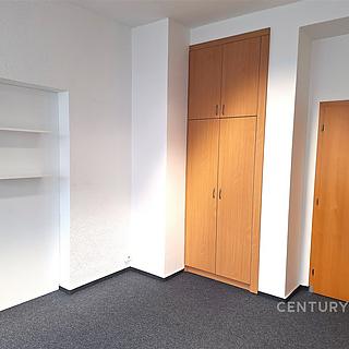 Pronájem kanceláře 21 m&sup2; Zlín