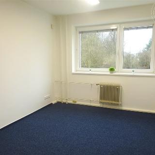 Pronájem kanceláře 17 m² Zlín Louky, Pod Šternberkem