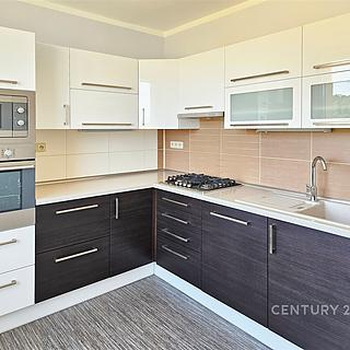 Pronájem bytu 2+1 54 m² Bystřice pod Hostýnem, Pod Zábřehem