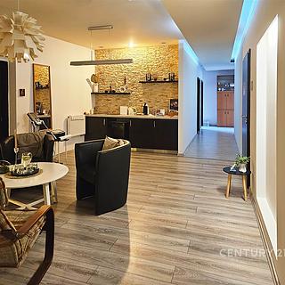 Pronájem ostatního komerčního prostoru 8 m² Zlín, Bartošova