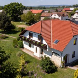 Prodej rodinného domu 344 m² Příkazy