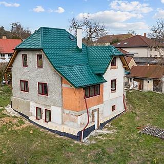 Prodej rodinného domu 204 m&sup2; Krňany