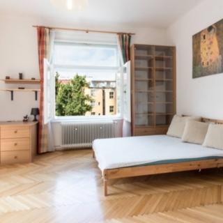 Pronájem bytu 2+1 64 m² Praha, Charlese de Gaulla