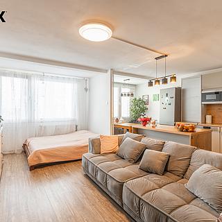 Prodej bytu 3+kk 77 m² Praha Prosek, Prosecká