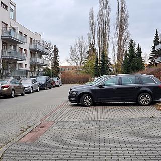 Prodej parkovacího místa 11 m&sup2; Praha