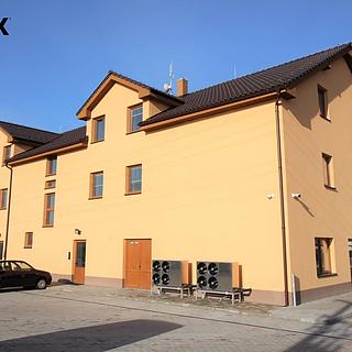 Pronájem obchodu 190 m² Rostoklaty