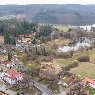 Prodej stavební parcely 1943 m&sup2; Vyžlovka