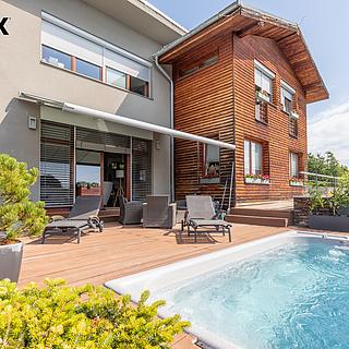 Prodej rodinného domu 301 m² Beroun Beroun-Město, Pod Dědem