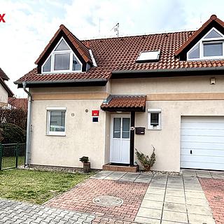 Pronájem rodinného domu 138 m&sup2; Praha