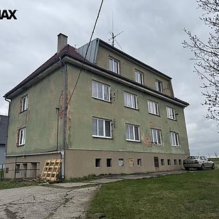 Prodej činžovního domu 357 m² Vrbičany