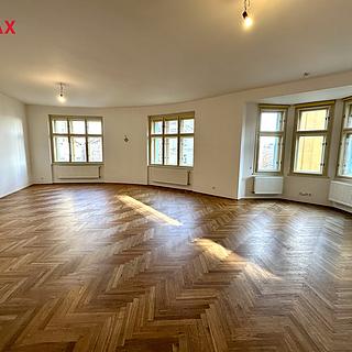 Pronájem bytu 3+kk 137 m² Praha Žižkov, Kubelíkova
