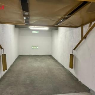 Pronájem garáže 17 m² Praha Kobylisy, Čumpelíkova