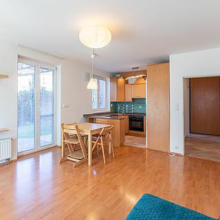 Pronájem bytu 3+kk 77 m&sup2; Praha
