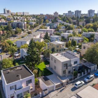 Pronájem rodinného domu 126 m² Praha