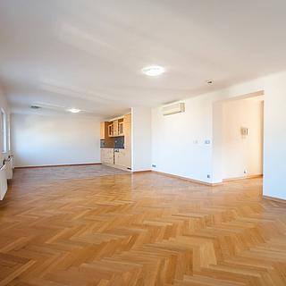 Pronájem bytu 2+kk 110 m² Praha