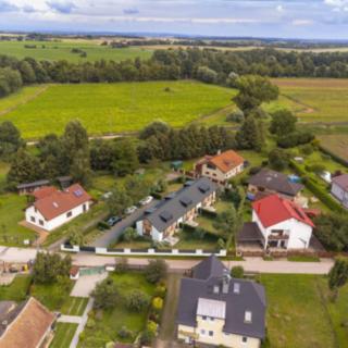 Prodej rodinného domu 252 m² Lochenice