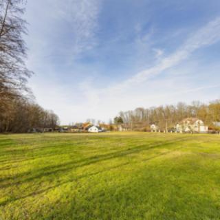 Prodej stavební parcely 2 472 m² Běstvina