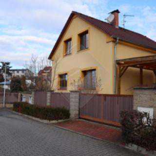 Prodej rodinného domu 150 m² Praha Lochkov, Na písku