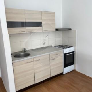 Pronájem bytu 2+kk 29 m² Praha Vršovice, Oblouková