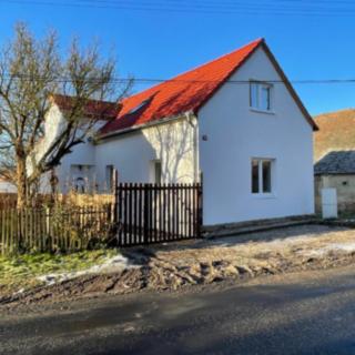 Prodej rodinného domu 148 m² Velemyšleves Zálezly