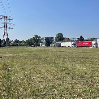 Prodej komerčního pozemku 8 990 m² Praha