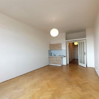 Pronájem bytu 1+kk a garsoniéry 32 m² Praha Vinohrady, Hradešínská