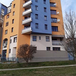 Pronájem bytu 2+kk 53 m&sup2; Český Krumlov