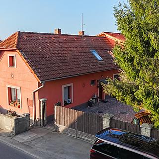 Prodej rodinného domu 211 m&sup2; Polepy