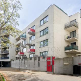 Pronájem parkovacího místa 19 m² Praha