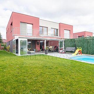 Prodej rodinného domu, 162m²