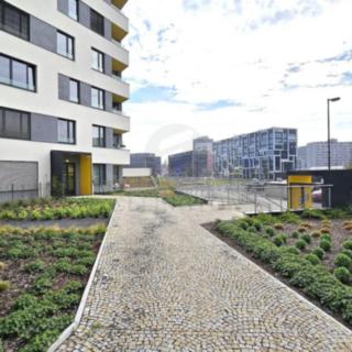Pronájem parkovacího místa 15 m² Praha