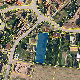 Prodej stavební parcely 1 472 m² Dolní Lažany