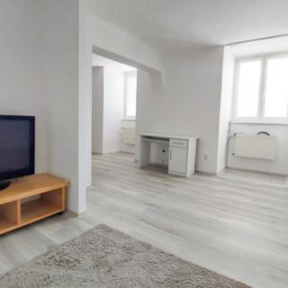 Pronájem bytu 1+kk a garsoniéry 42 m² Cheb, Dlouhá