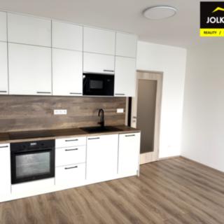 Pronájem bytu 1+kk a garsoniéry 34 m² Opava Předměstí, Císařského pluku