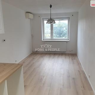 Pronájem bytu 2+kk 42 m² Benešov, Pražského povstání