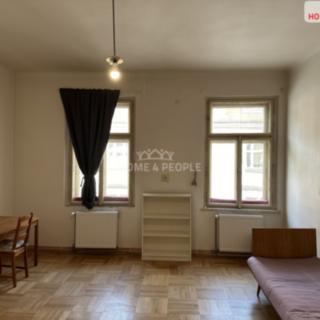 Pronájem bytu 1+1 60 m² Praha