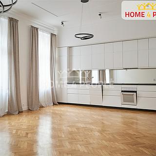 Pronájem bytu 4+kk 123 m&sup2; Praha