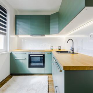 Prodej bytu 3+1 65 m² Karlovy Vary Stará Role, Okružní