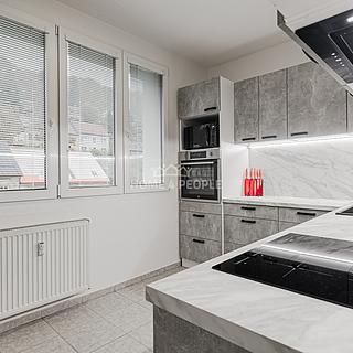 Prodej bytu 2+1 60 m² Jáchymov