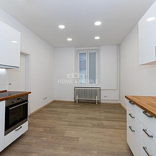 Pronájem bytu 2+kk 37 m² Praha