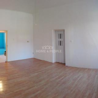 Prodej bytu 2+1 85 m² Cheb, Americká