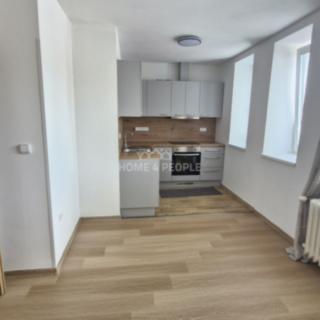 Pronájem bytu 2+1 80 m² Moravský Krumlov