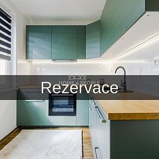 Prodej bytu 3+1 65 m² Karlovy Vary Stará Role, Okružní