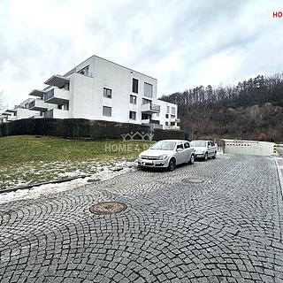 Pronájem bytu 4+kk 86 m&sup2; Praha