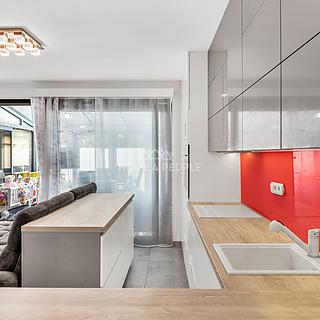 Prodej bytu 4+kk 125 m² Praha Koloděje, Podzámecká