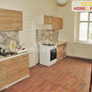 Pronájem bytu 2+1 62 m&sup2; Karlovy Vary