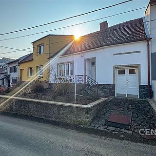 Prodej rodinného domu 150 m&sup2; Velatice