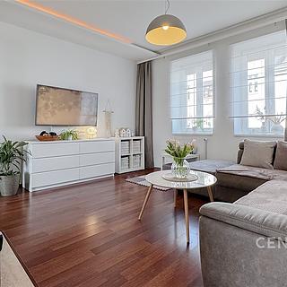 Prodej rodinného domu 216 m² Znojmo, Třebízského